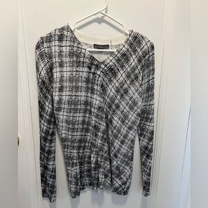 NWT Women’s lightweight sweater